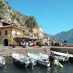 公寓 Casa Rita Ap- 1 - Gardasee - By Interhome