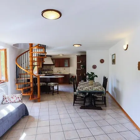 Casa Rita Ap- 1 - Gardasee - By Interhome דירה *
