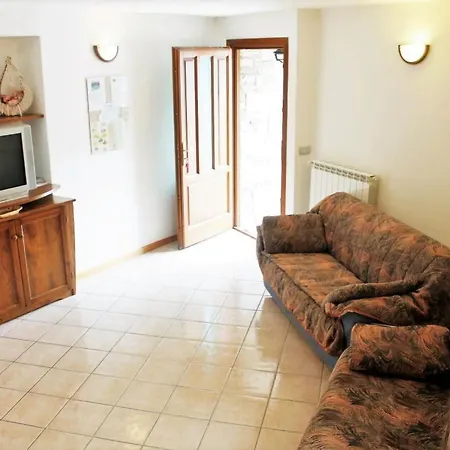 Casa Rita Ap- 1 - Gardasee - By Interhome דירה *