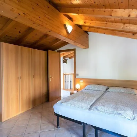 Casa Rita Ap- 1 - Gardasee - By Interhome דירה